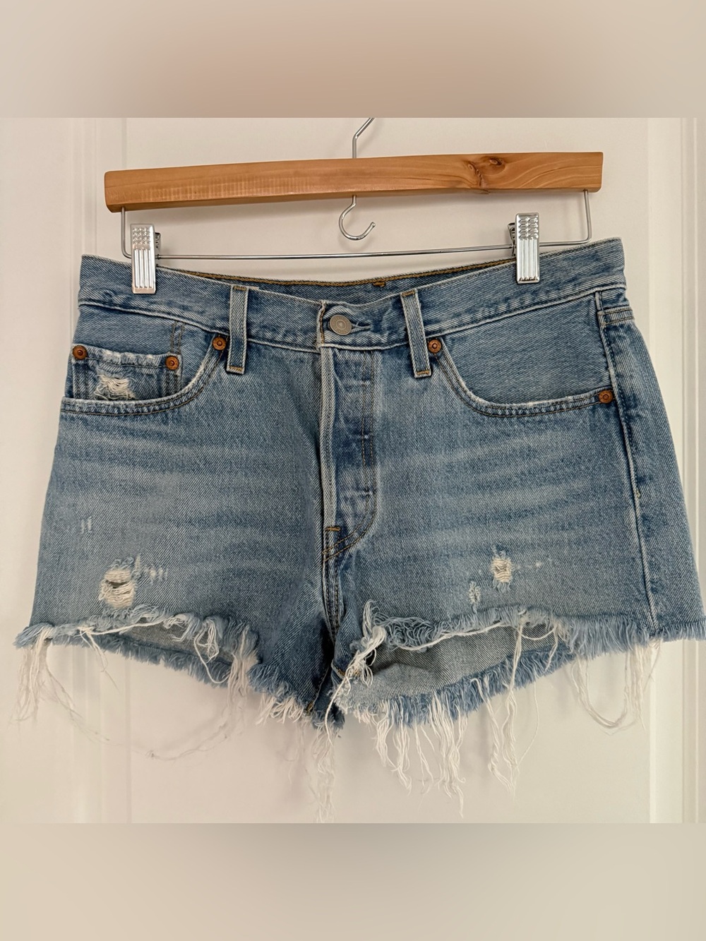 Levi's Distressed Denim Cutoff Shorts Wedgie